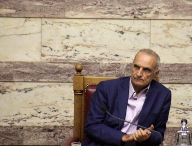 Γ. Βαρεμένος: «Ακόμη και με ελάφρυνση χρέους η Ελλάδα δεν θα πάψει να είναι μια υπερχρεωμένη χώρα» (βίντεο)